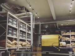 面包甜点陈列柜-来回·咖啡(钟村咖啡豆店)