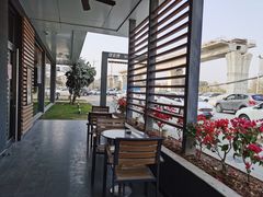 露天位-麦当劳(新新大道岗丰店)