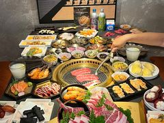 -铭牛烧肉·和牛海鲜自助(高新月牙湖店)