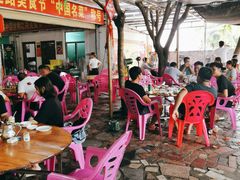 大堂-黄记四更烤乳猪店