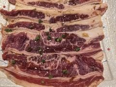 -山川小町·极番烧肉(新地假日广场店)