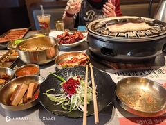 -草家酱蟹炭火烤肉店(珲春南路一店)