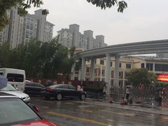 -莘城学校羽毛球馆