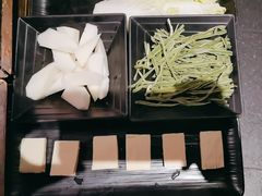 -吼堂老火锅(湖滨银泰in77店)