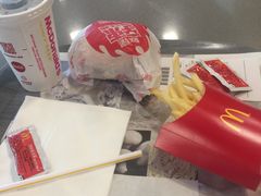 -麦当劳(宝山大厦店)