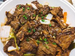 香韧牛仔骨半份-小鱼小牛·鱼牛干锅·脆鱼火锅(世欧广场店)