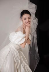 点击看大图 -GODDESS WHITE婚纱礼服(鹏城动力大厦店)