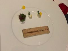 鸭肝坯塔配慢火蜜枣-AZUR聚(香格里拉饭店)