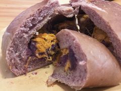 肉松紫薯包-A30 BISTRO