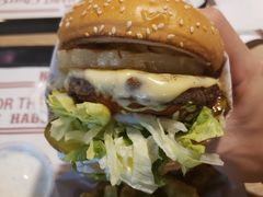 -The Habit Burger Grill 哈比特汉堡(复兴soho店)