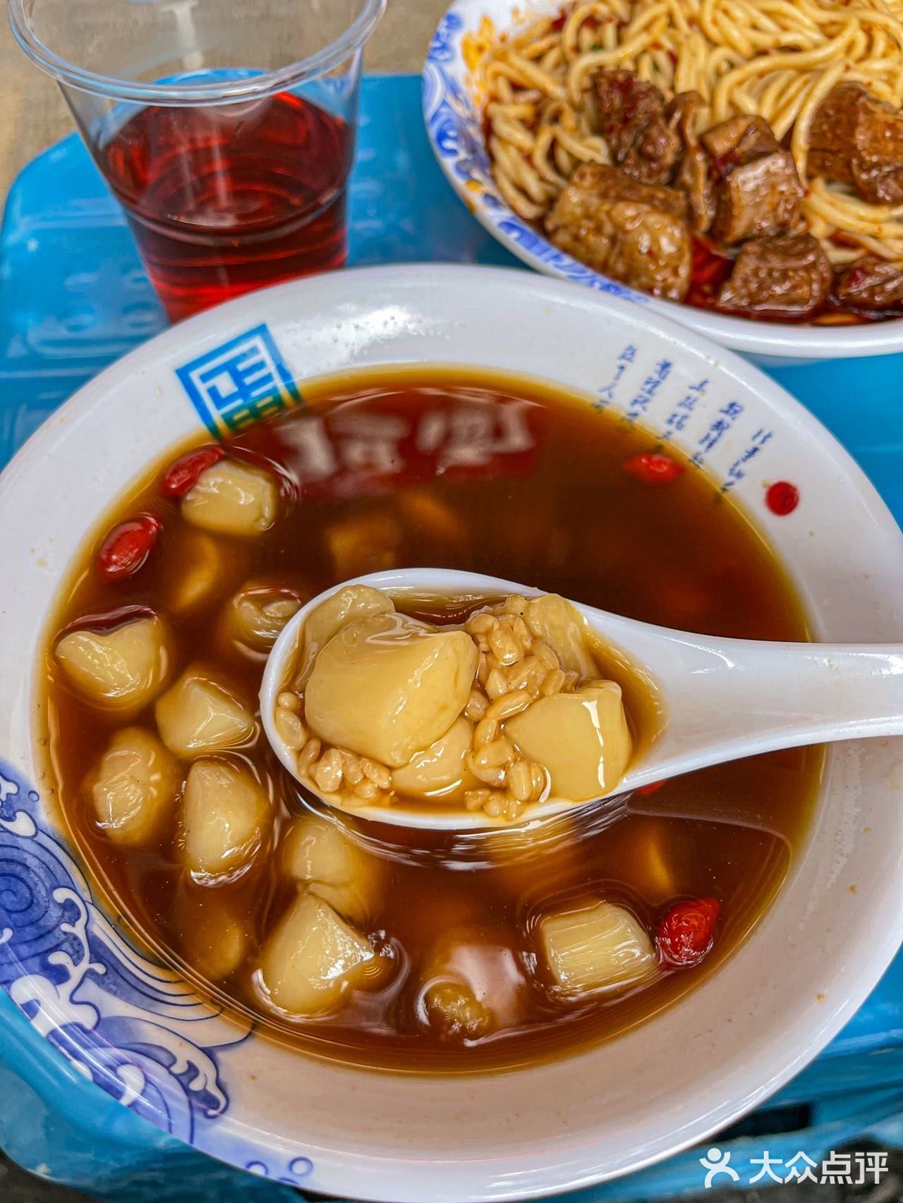 重庆巷子里的板凳担担面🔥每天卖出500碗！