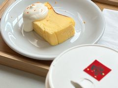 -UNI UNI(环亚凯瑟琳店)