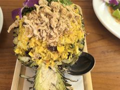 -Chom Cafe and Restaurant