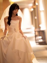 -不晚国际婚纱礼服