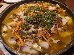 -山城外·非遗酸菜鱼(财富中心店)