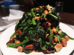 果仁菠菜-江边渔村(双井店)