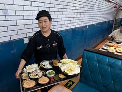 -洞庭洲·防空洞火锅·烧烤·铜锅涮肉(新百广场店)