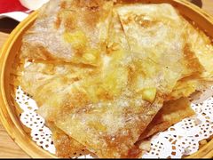 菠萝飞饼-小鱼小牛·鱼牛干锅·脆鱼火锅(世欧广场店)