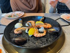 西班牙墨鱼汁鱿鱼烩饭-HUATA 'Holiday Plan 花榻