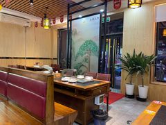 卡座-刘记大块烤羊腿餐吧(北沙滩店)