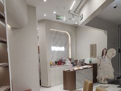 -HIMO海马体照相馆(上海华润CP静安店)
