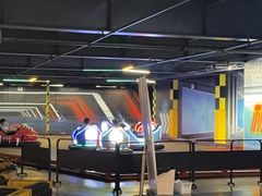 -极限PLAY运动娱乐新世界·团建派对潮玩休闲馆·室内蹦极高空游乐园