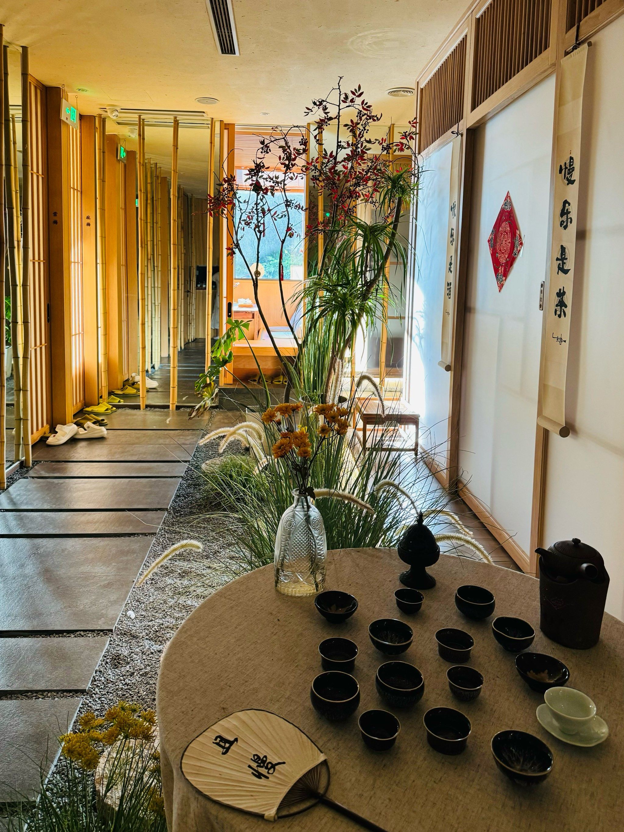 n
78茶馆亮点:
店面很禅意,店内环境优美.