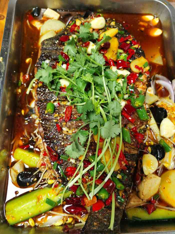 周氏炭烤活鱼-"在金盘夜市,这是吃的第二家烤鱼这两回吃.