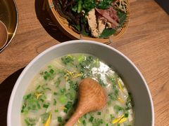 过桥米线-SHAN山(前滩太古里店)