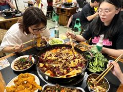 -鸿顺老铁锅美蛙鱼府(解放碑店)