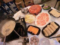 -鲜入围煮花胶鸡海鲜火锅