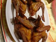 招牌烤乳鸽-石岐佬中山菜馆(张溪店)
