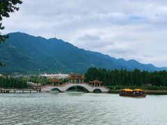 -星湖旅游景区七星岩