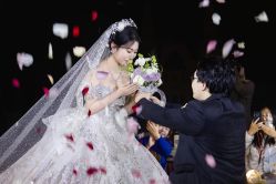 -花嫁丽舍婚礼殿堂(世博江景店)