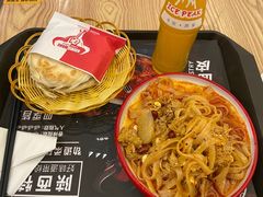 -十三朝牛馍王擀面皮(骡马市店)