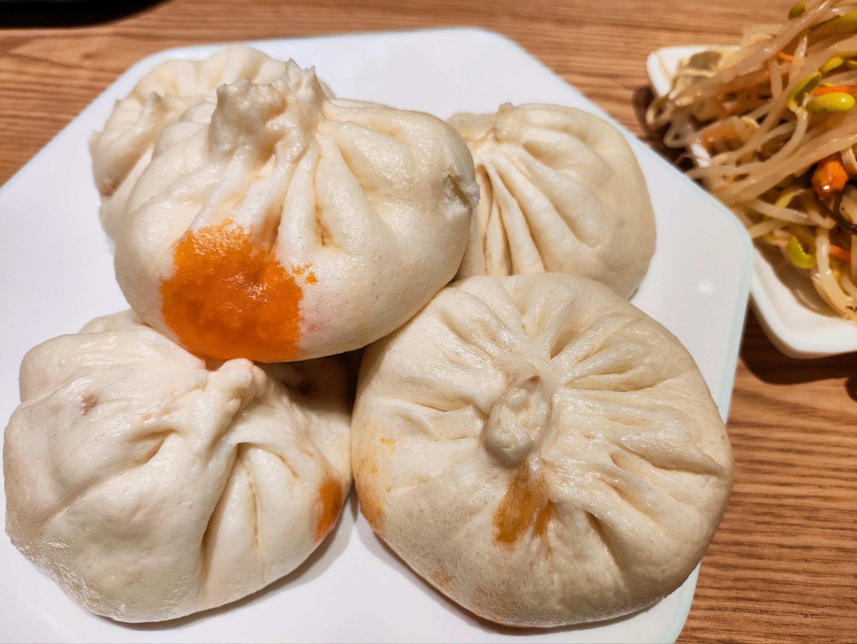 肉汁满满的大包子