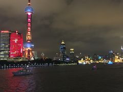 -黄浦江游览十六铺3号码头网红自助餐