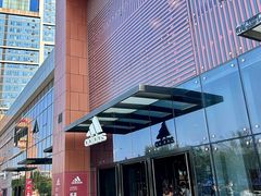 -百年港湾奥特莱斯(香炉礁店)