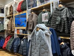 -优衣库(银川新华百货CCMall店)