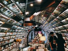 -钟书阁(珍园店)