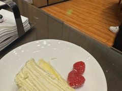 -飨食汇全日制餐厅·昆山皇冠假日酒店(九方店)