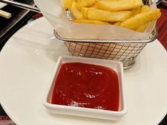 香脆薯条-WOLFGANG PUCK KITCHEN & BAR(迪士尼小镇店)