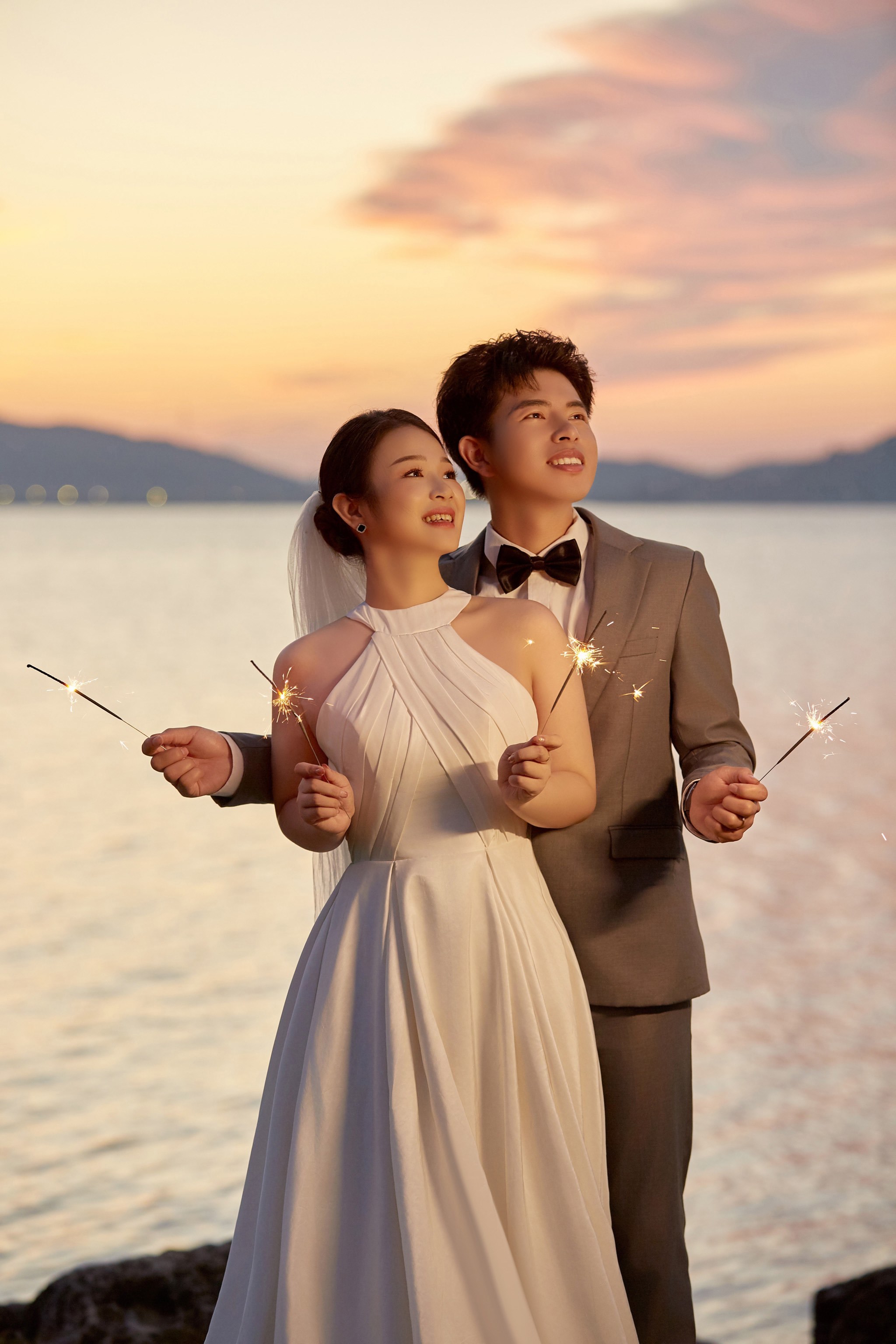 超🉑夕阳二次曝光婚纱照