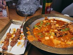 -俭寨大盘鸡·手抓肉·烧烤新疆菜(乌苏路店)
