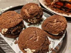 -W COLLECTIVE  DESSERT SHOP