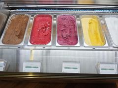 -潮一不贰·法式甜品·生日蛋糕·西式简餐(外滩店)