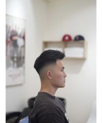 -东方先生国潮男士理发馆