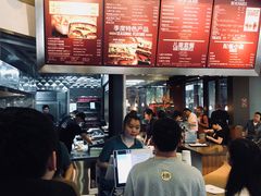 -The Habit Burger Grill 哈比特汉堡(复兴soho店)