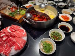 -鲜入唯煮·港式海鲜牛肉火锅(金宝街店)