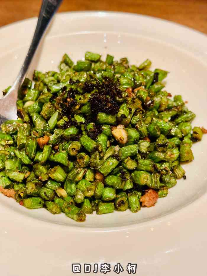 鹿桃·新粤菜(龙首印象城店)-"环境还行,口味就呵呵了,不知道为什么